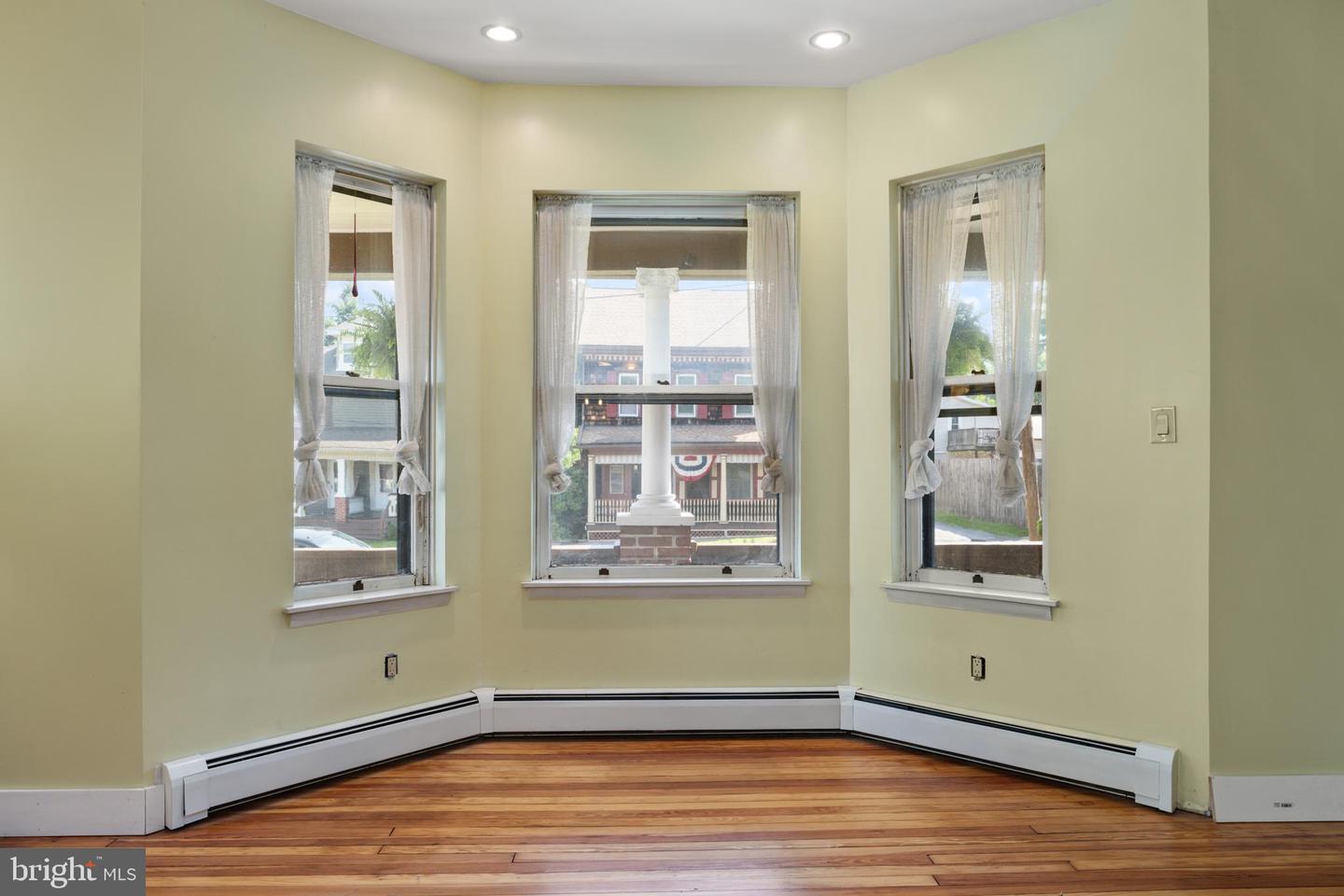 455 King St Property Photo 12