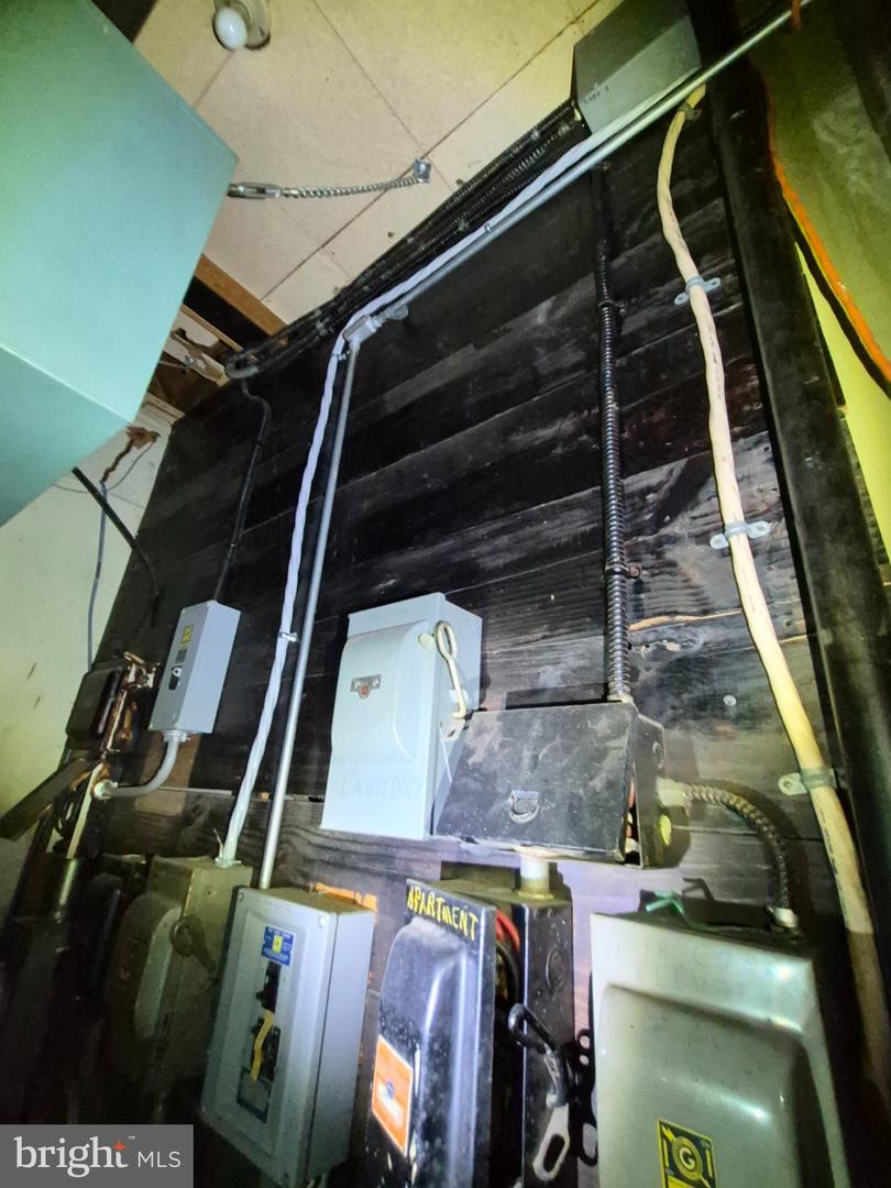 40 E Independence St Property Photo 16