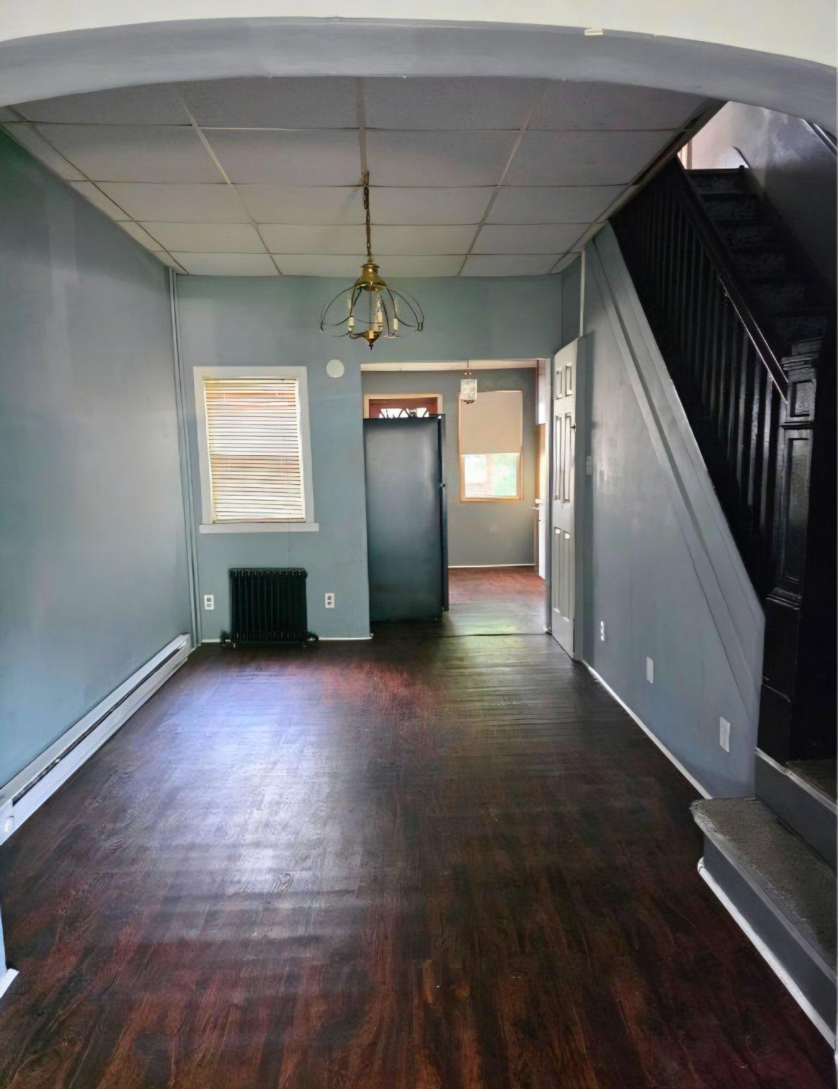 935 W Mulberry St Property Photo 3