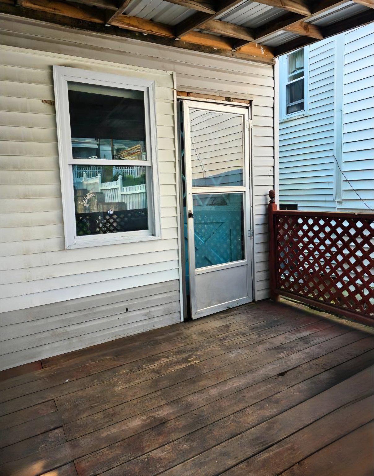 935 W Mulberry St Property Photo 7