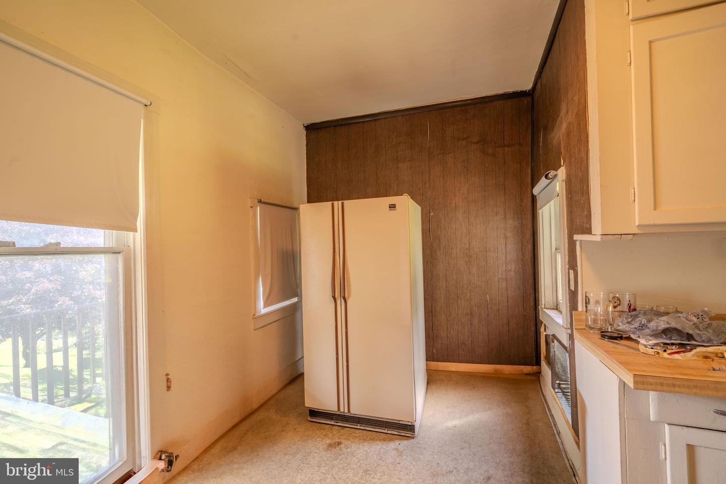 205 Sunbury St Property Photo 9