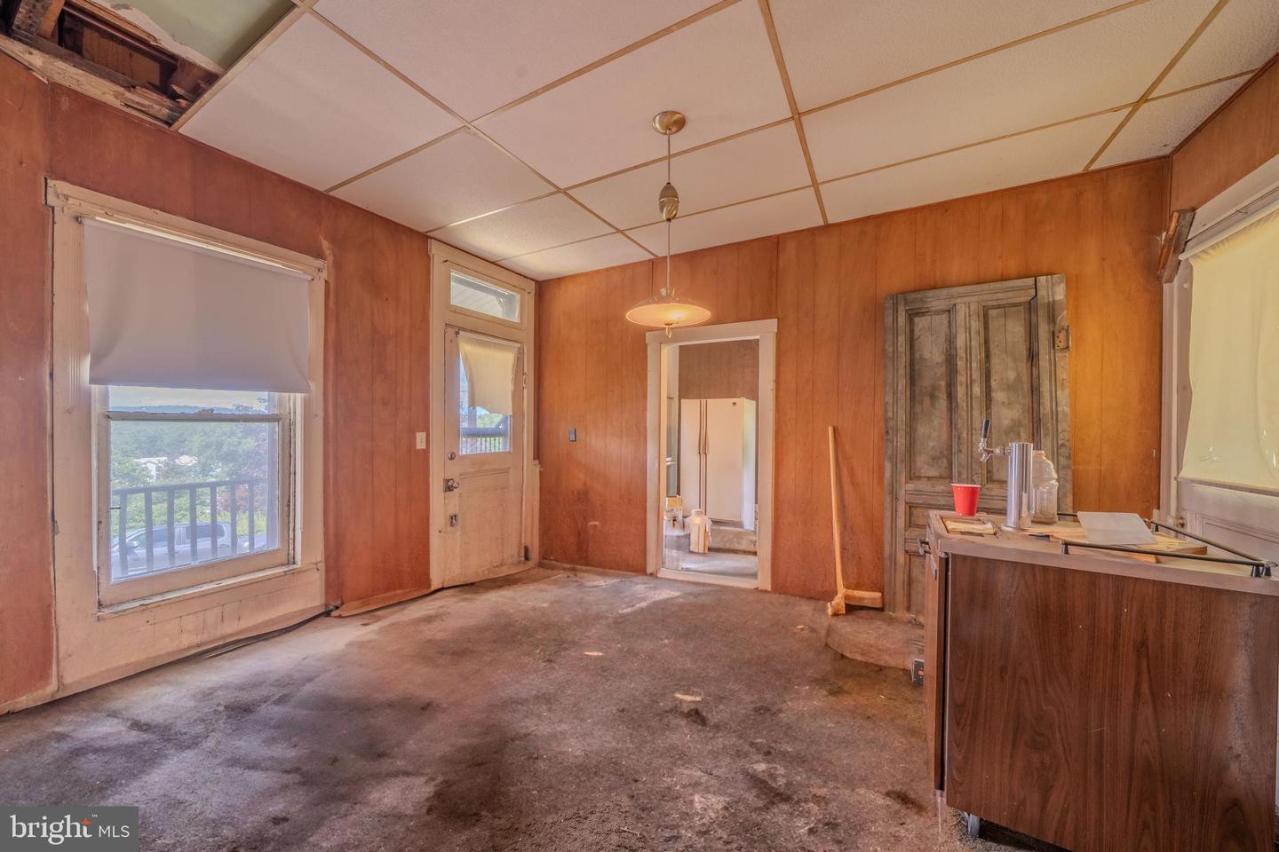 205 Sunbury St Property Photo 11