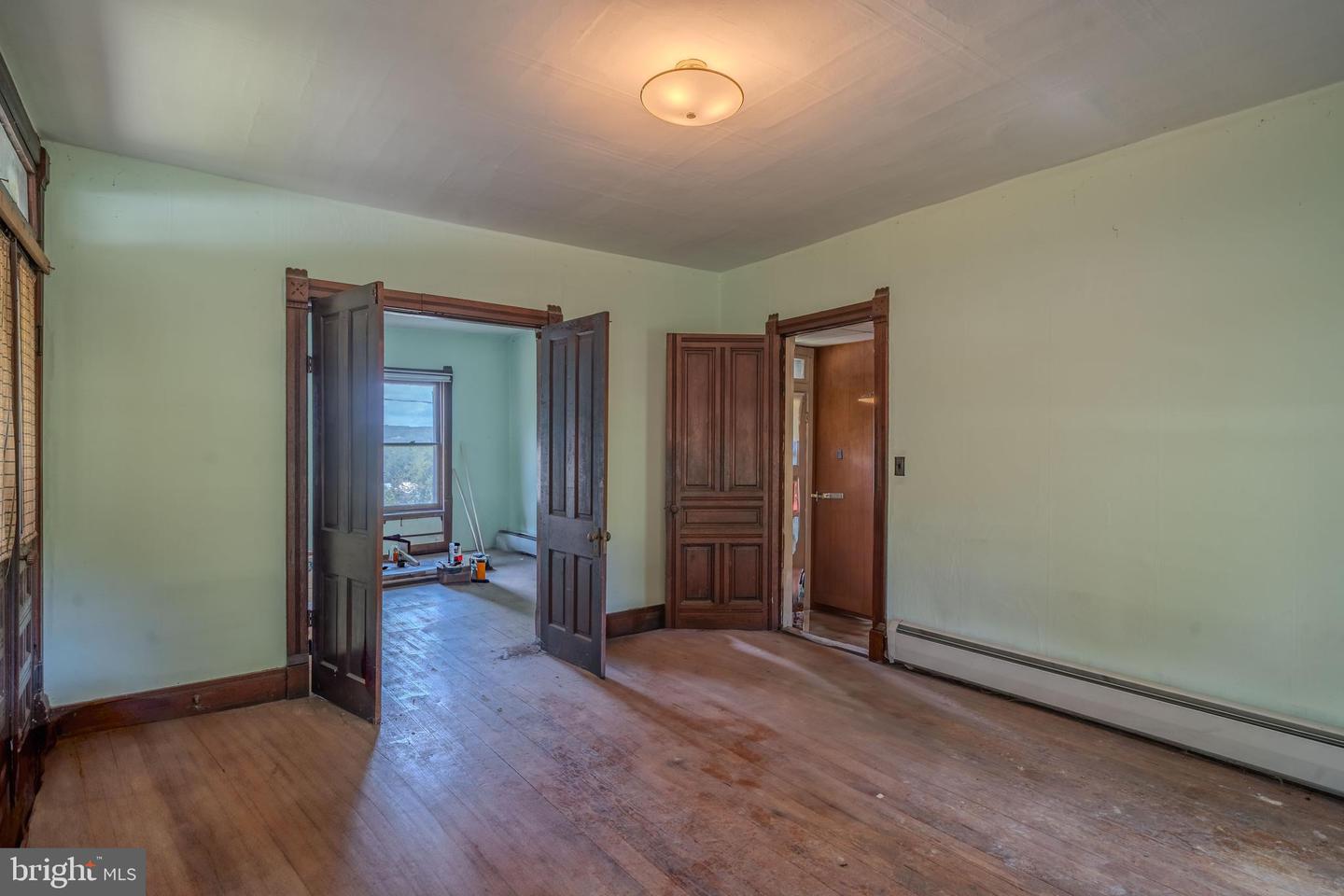205 Sunbury St Property Photo 13