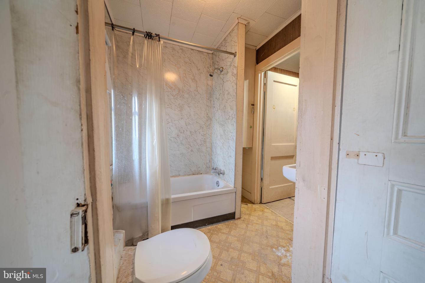 205 Sunbury St Property Photo 20