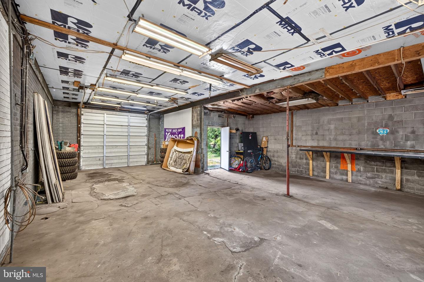 17 Center St Property Photo 10