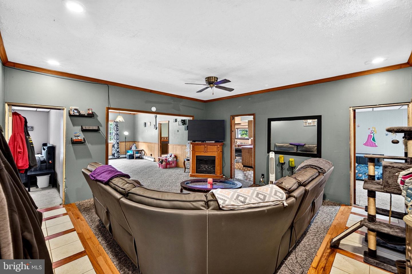 17 Center St Property Photo 12