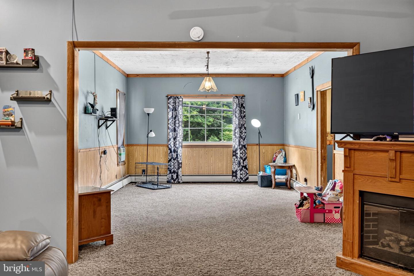 17 Center St Property Photo 13