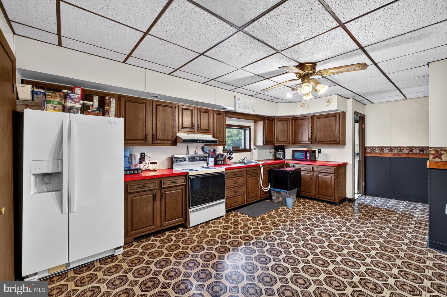 17 Center St Property Photo 15