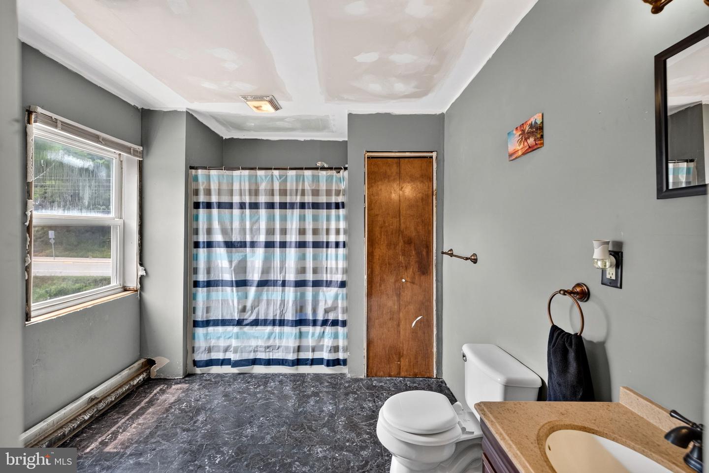 17 Center St Property Photo 21