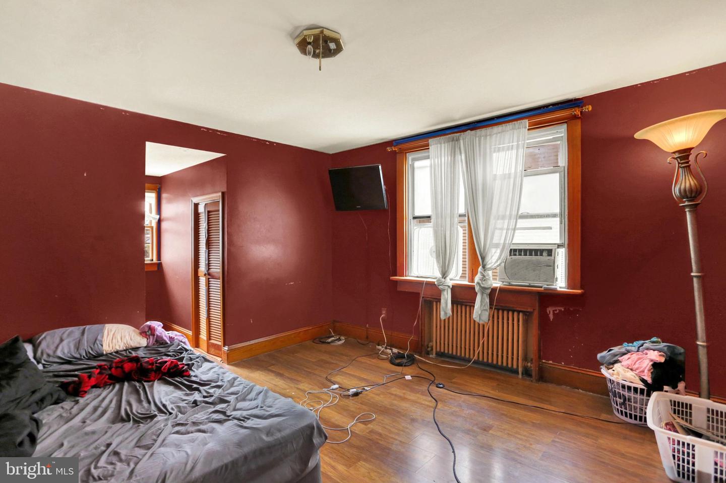 1048 Pine St Property Photo 20