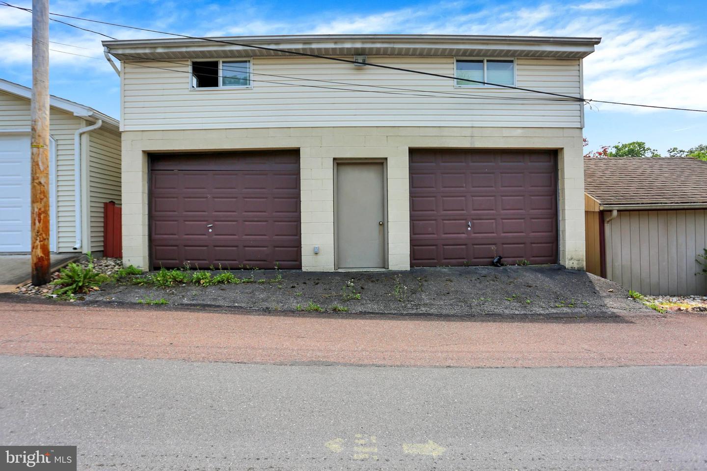 1048 Pine St Property Photo 34