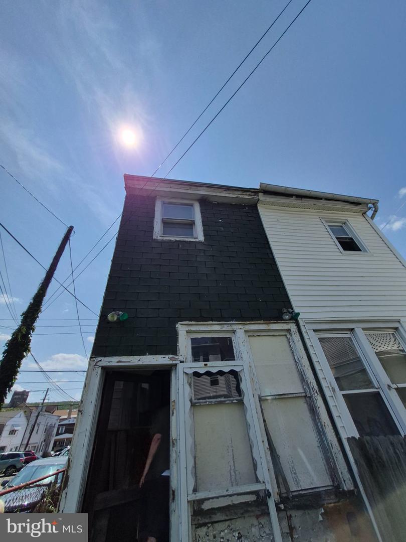 17 E Cherry St Property Photo 6