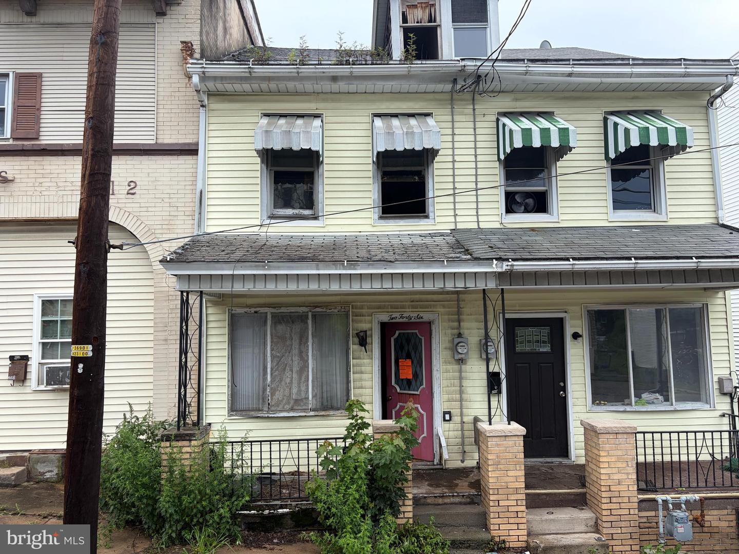 246 S Poplar St Property Photo 1