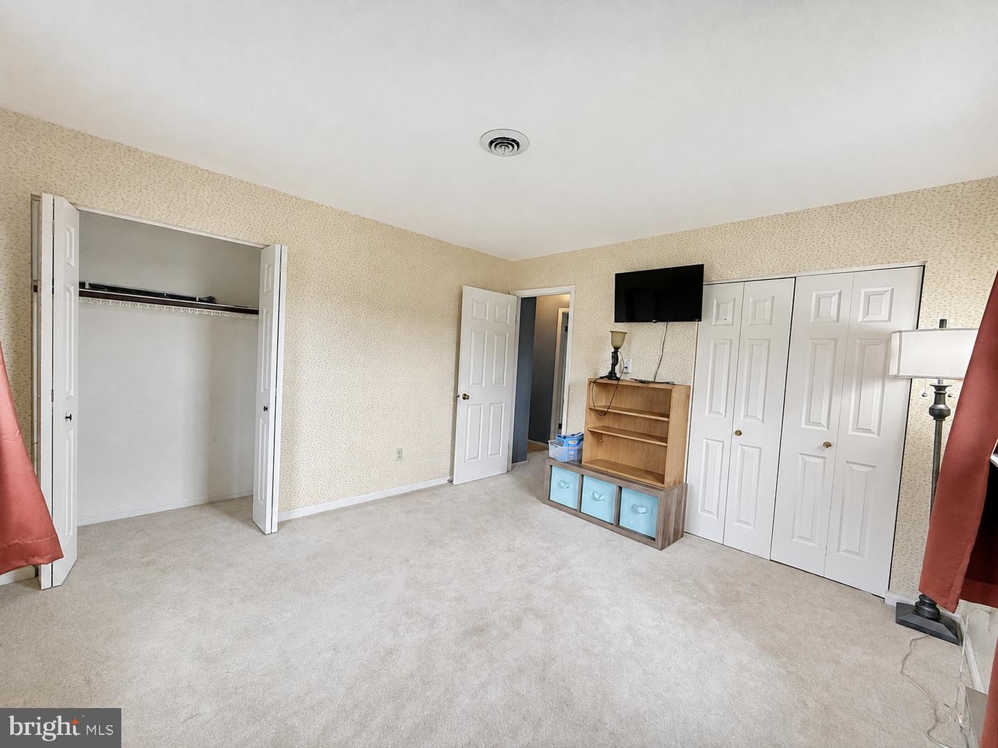 946 Skyview Dr Property Photo 27