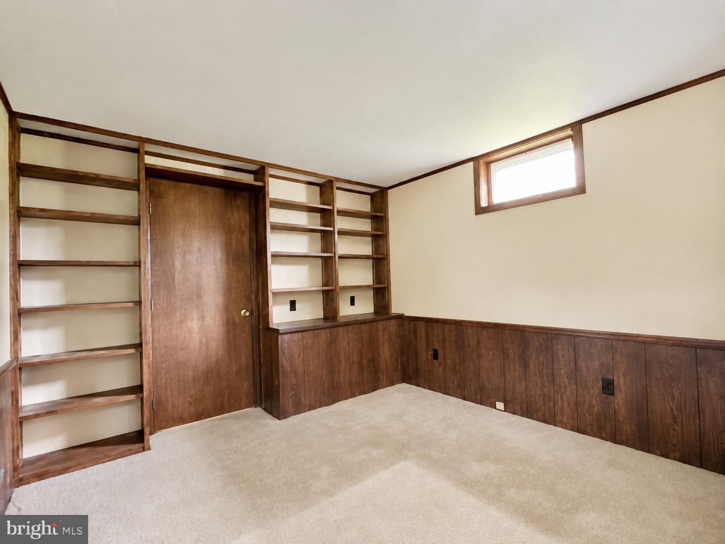 946 Skyview Dr Property Photo 35