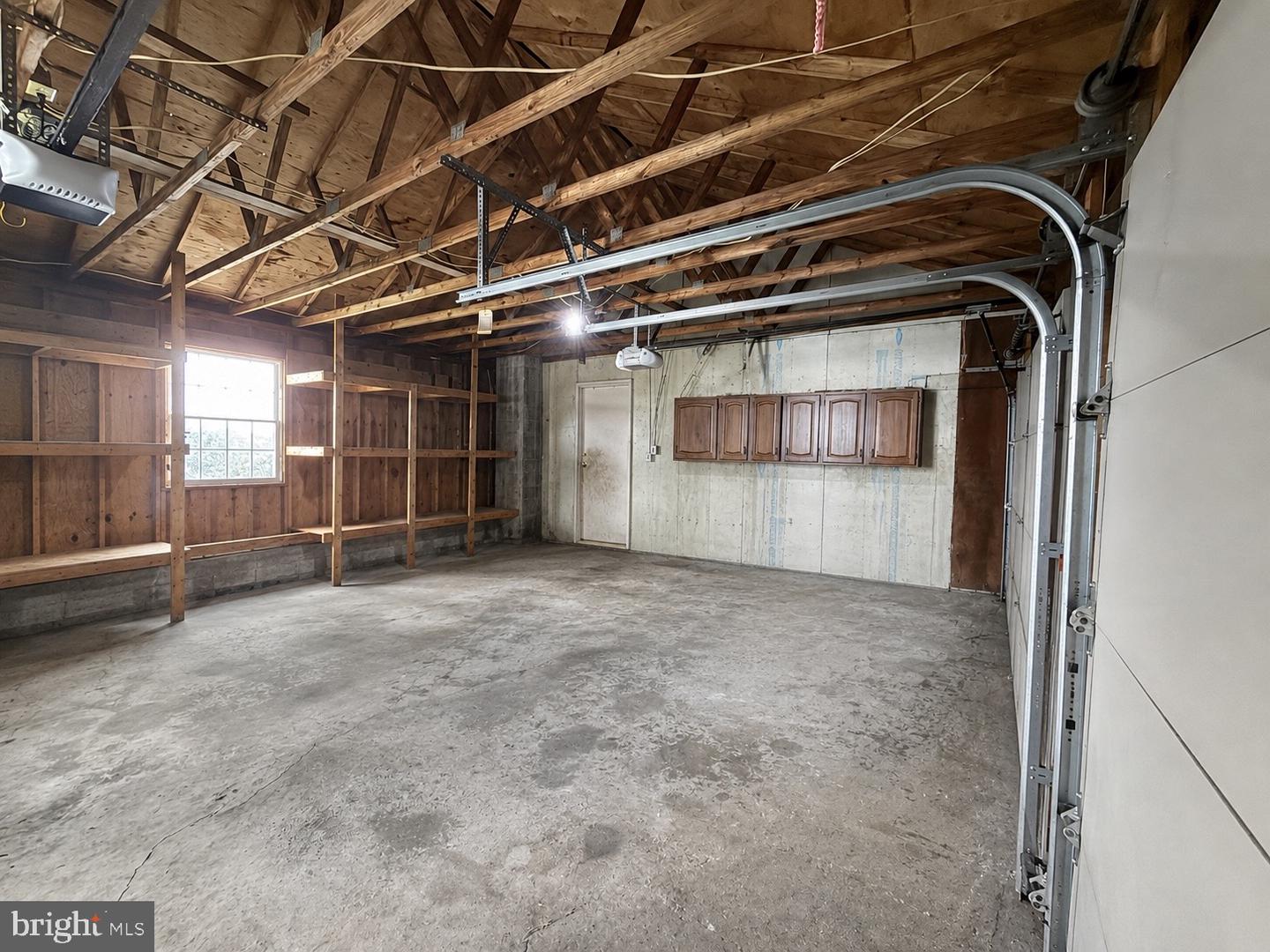 946 Skyview Dr Property Photo 36