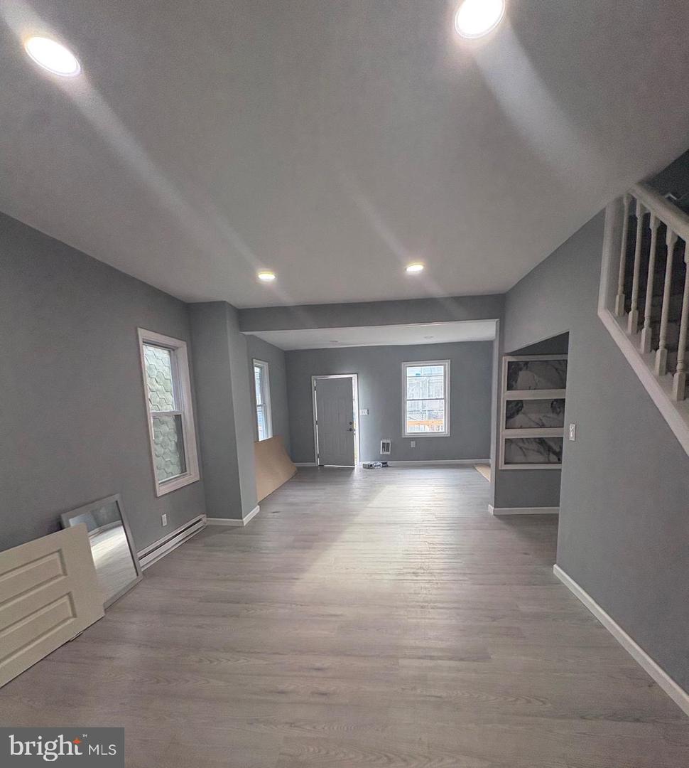 21 S Locust St Property Photo 2