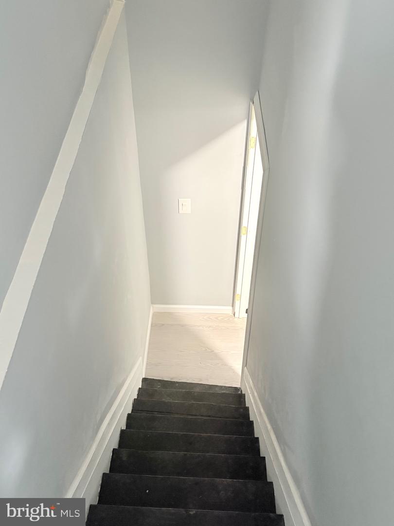 21 S Locust St Property Photo 11