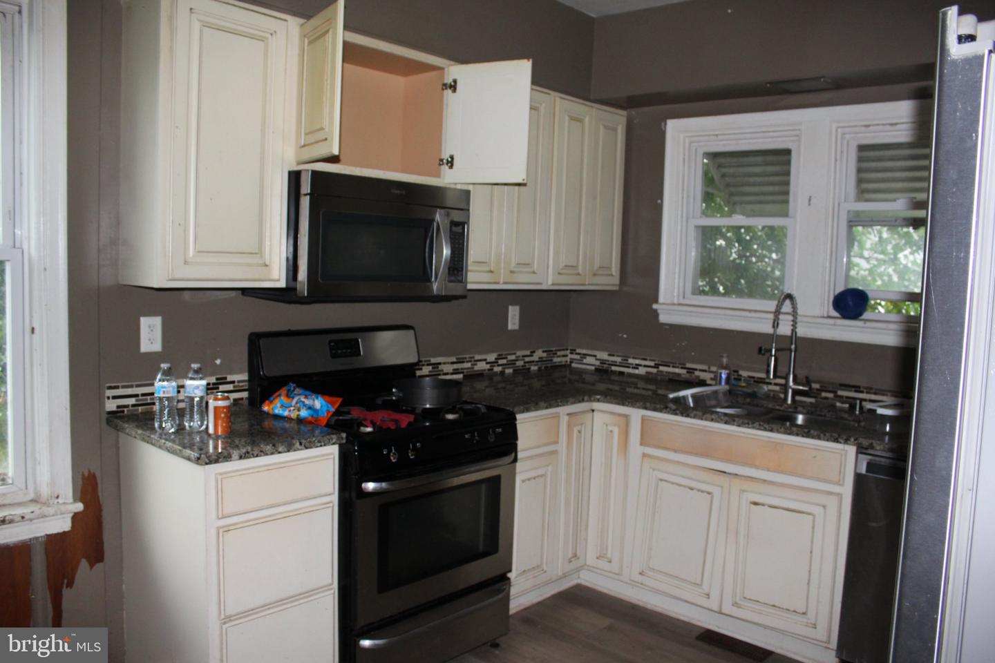 1251 Market St Property Photo 4