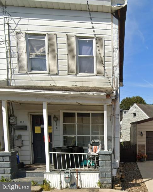 302 N Vine St Property Photo 1