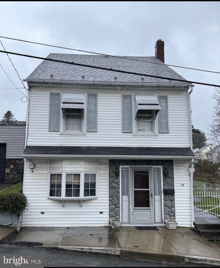 38 S Sherman St Property Photo 1