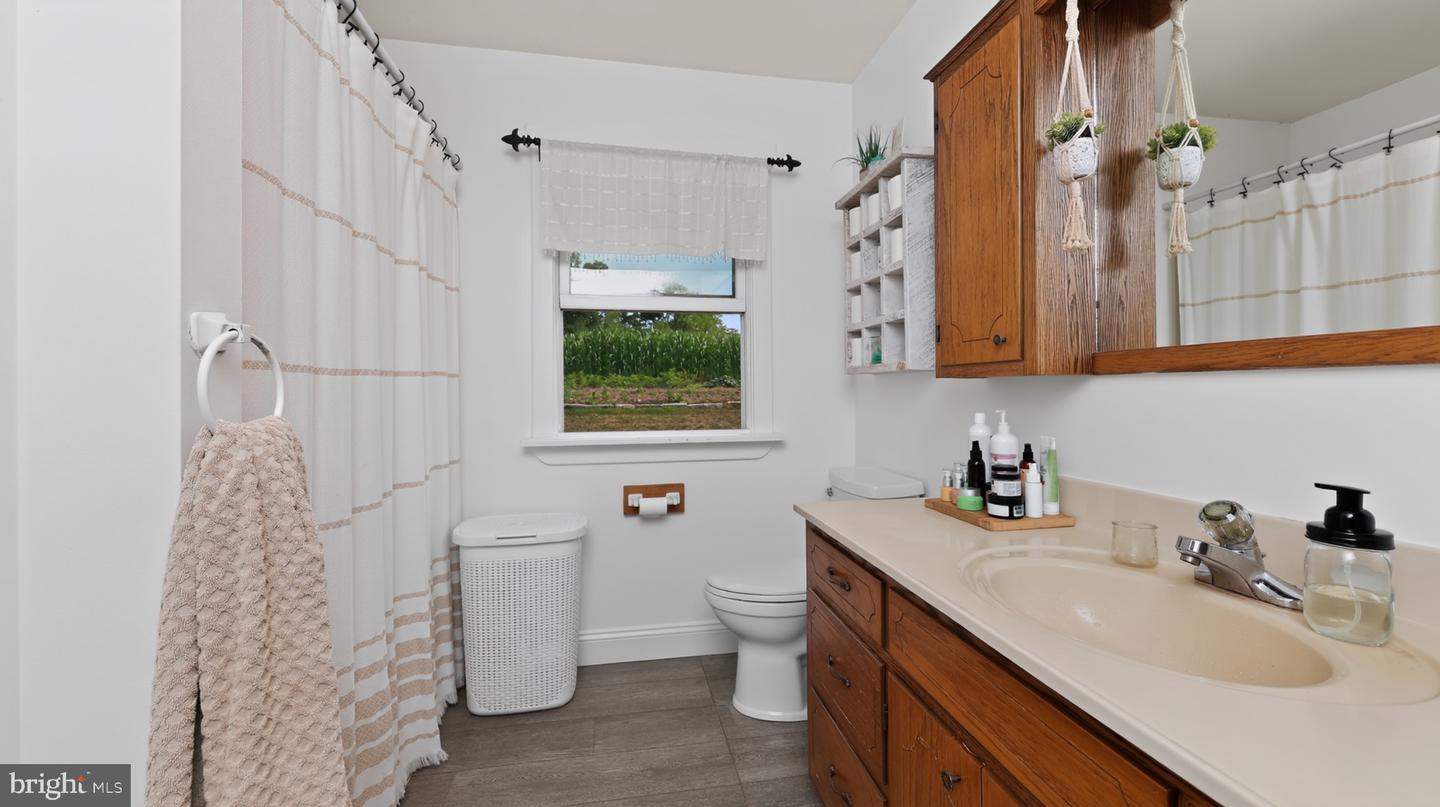 275 Rakers Ln Property Photo 45