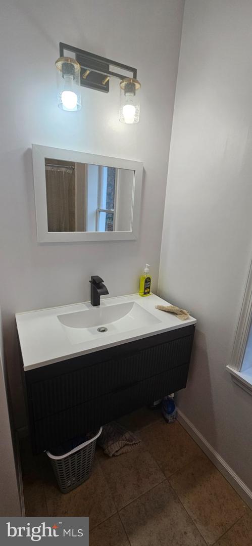42 S Pear St Property Photo 12
