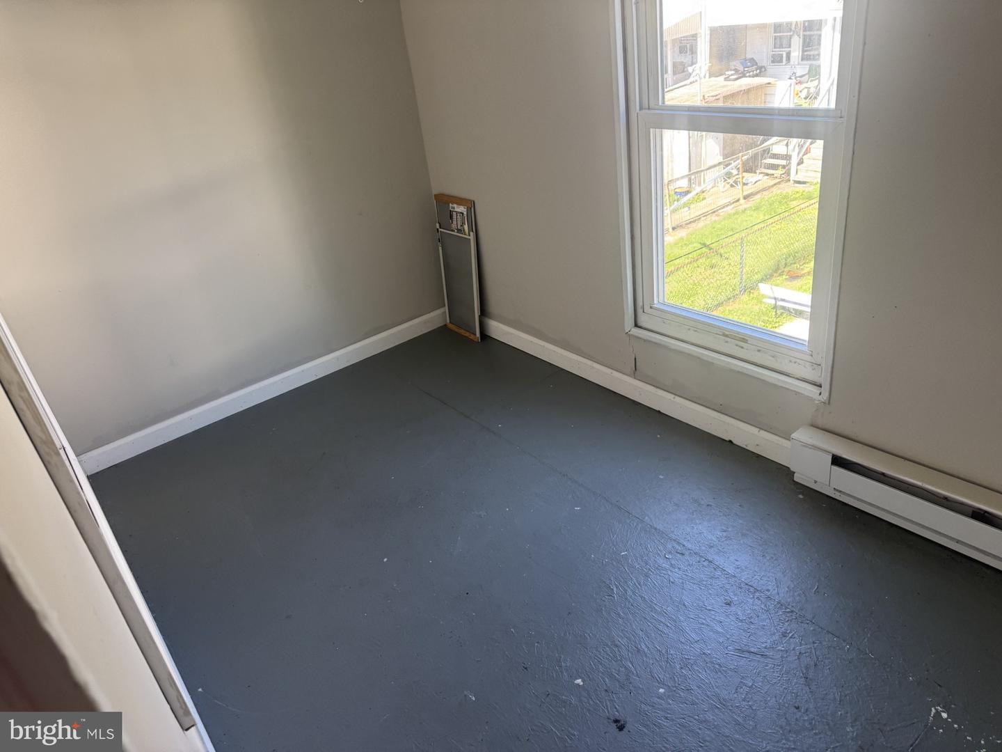 321 S Grape St Property Photo 9