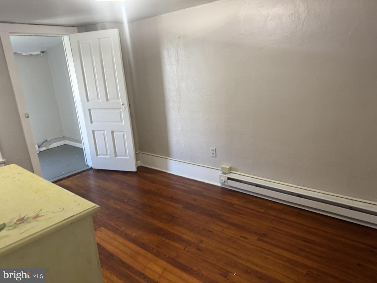 321 S Grape St Property Photo 10