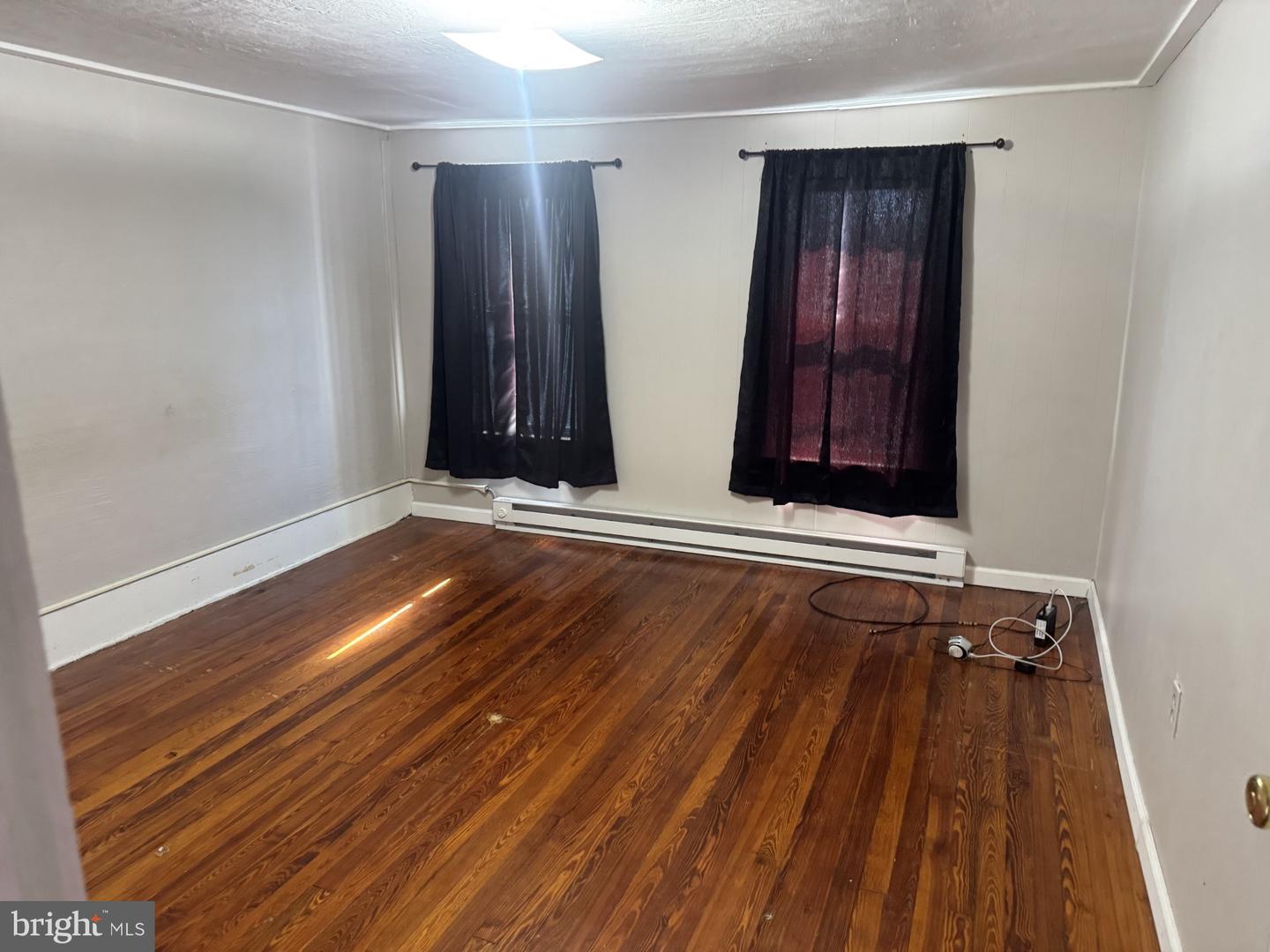 321 S Grape St Property Photo 11