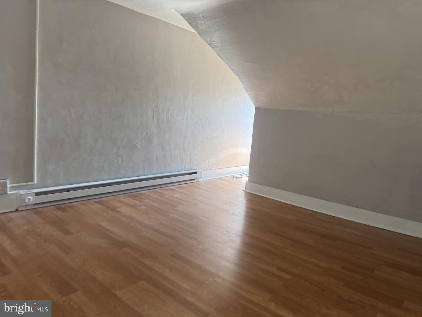 321 S Grape St Property Photo 12