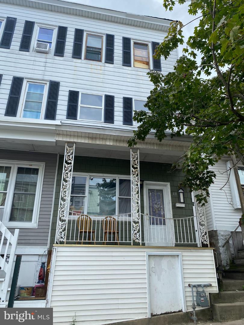 48 S MAPLE ST Property Photo 1