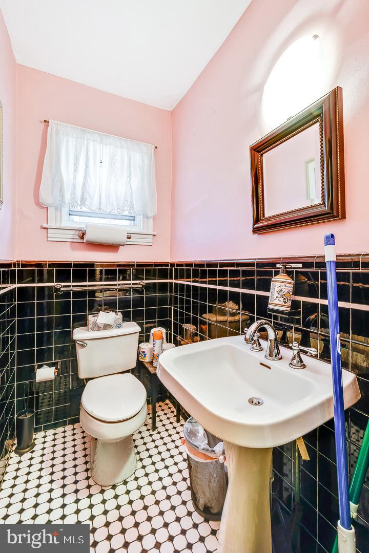 1804 Pine St Property Photo 16
