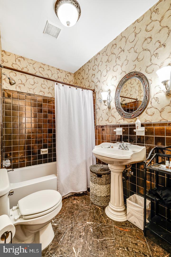 1804 Pine St Property Photo 36