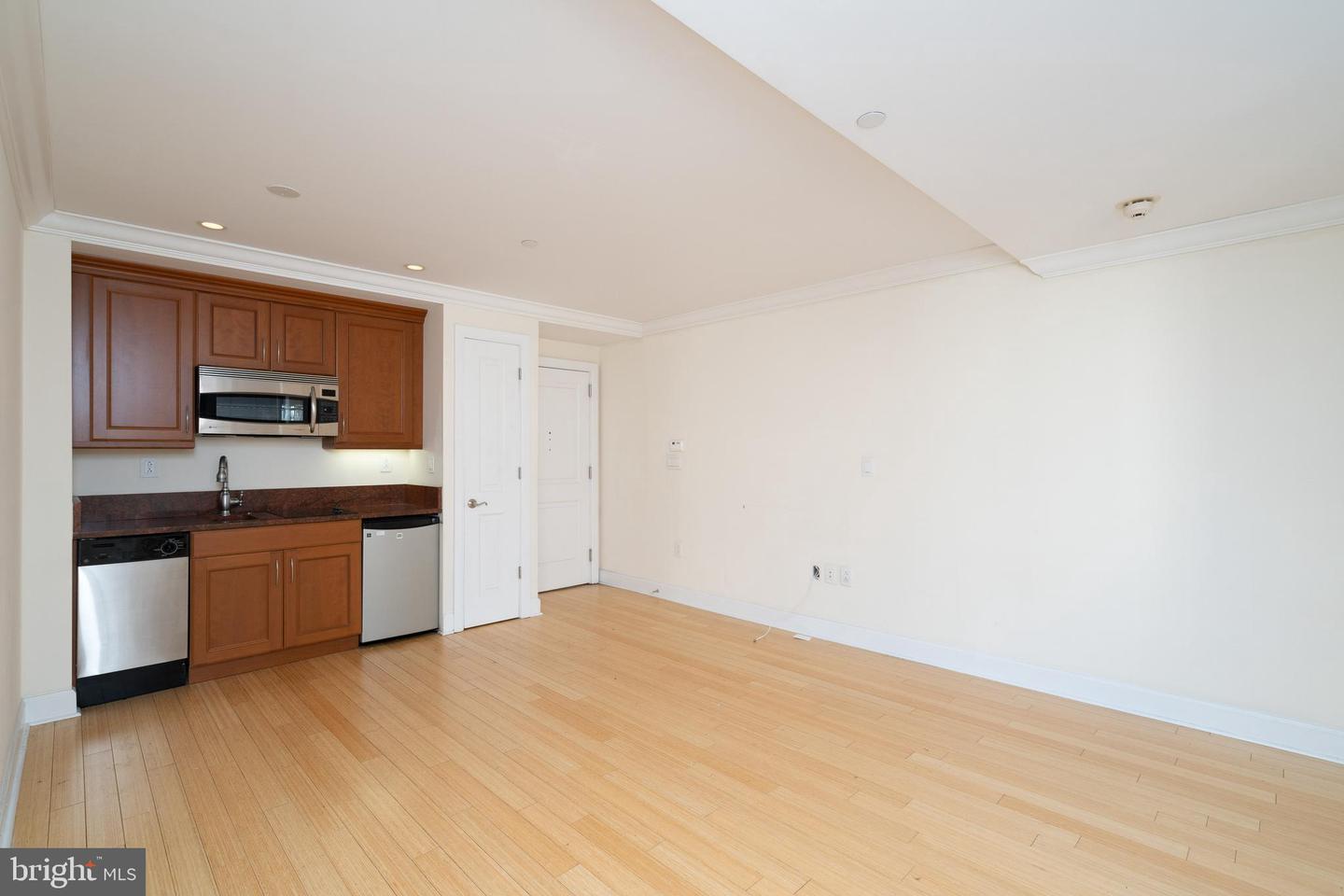 1701-15 Locust St #1417 Property Photo 2