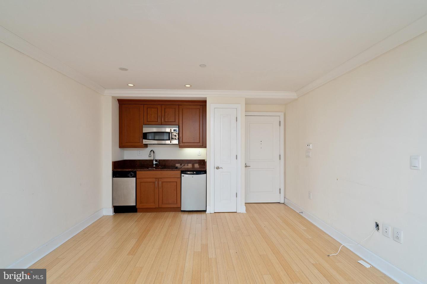 1701-15 Locust St #1417 Property Photo 10