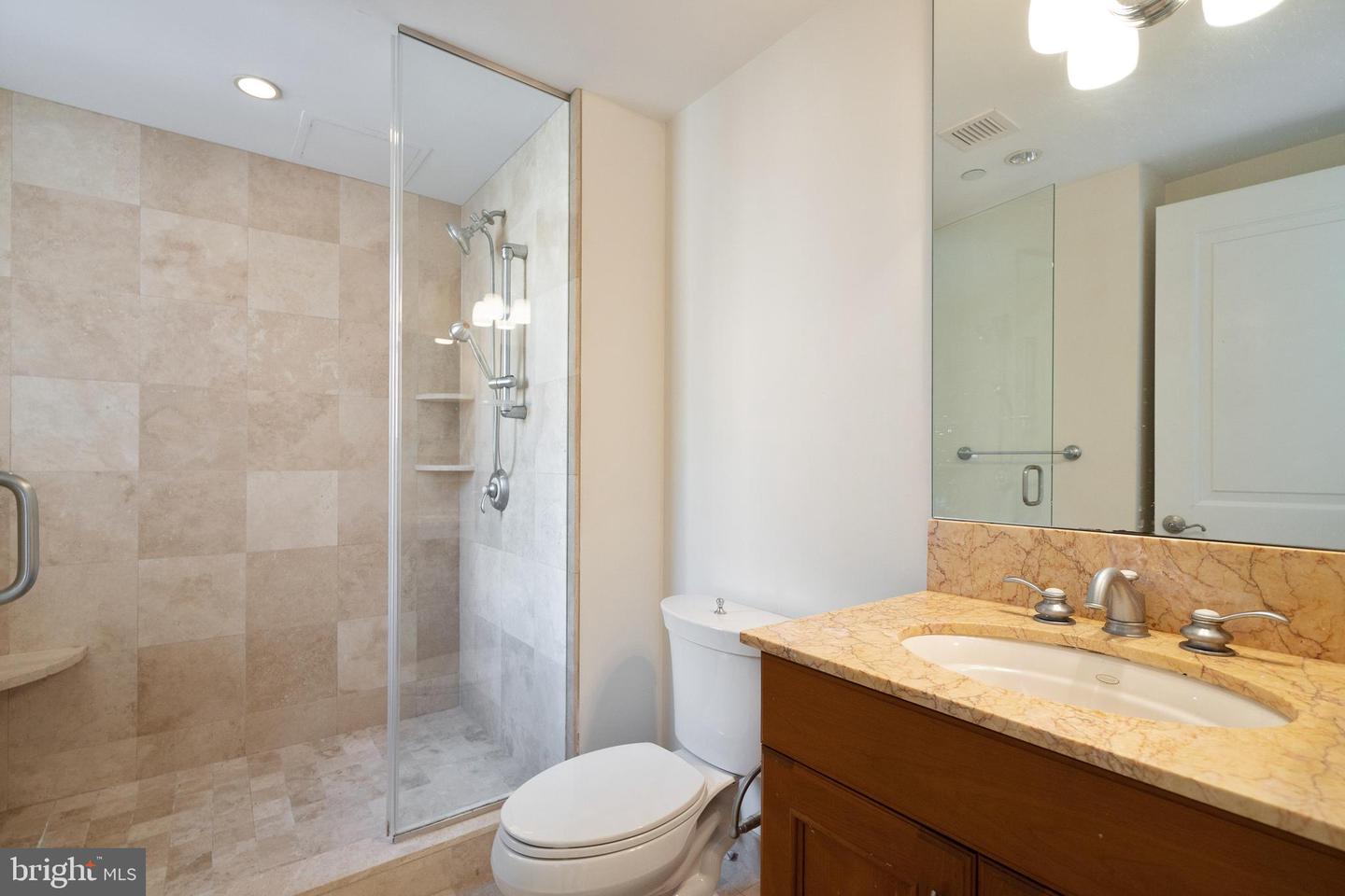 1701-15 Locust St #1417 Property Photo 13
