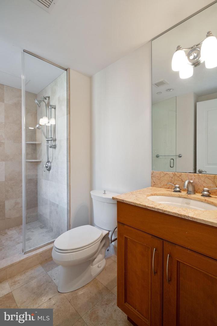 1701-15 Locust St #1417 Property Photo 14