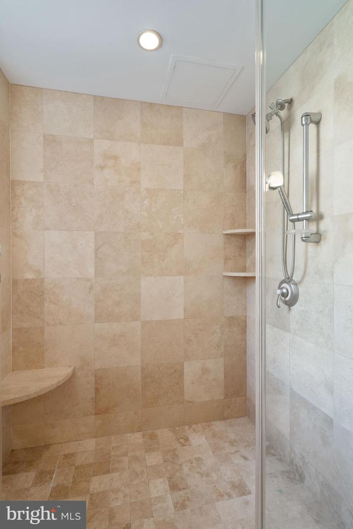 1701-15 Locust St #1417 Property Photo 15
