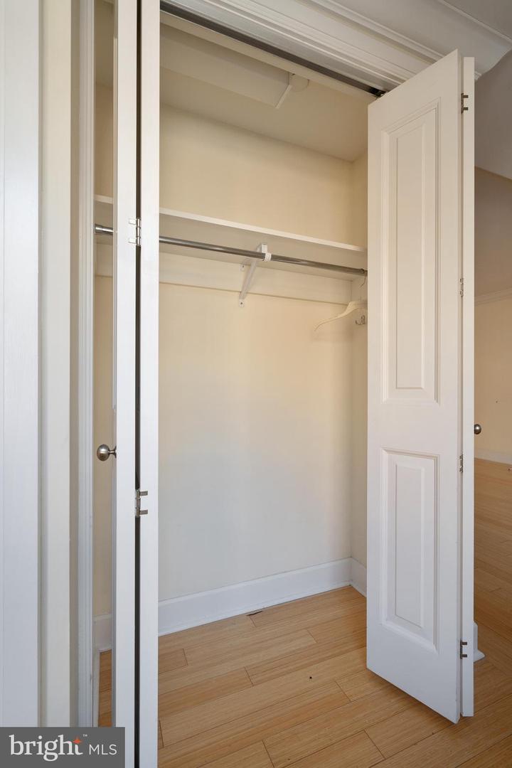 1701-15 Locust St #1417 Property Photo 20