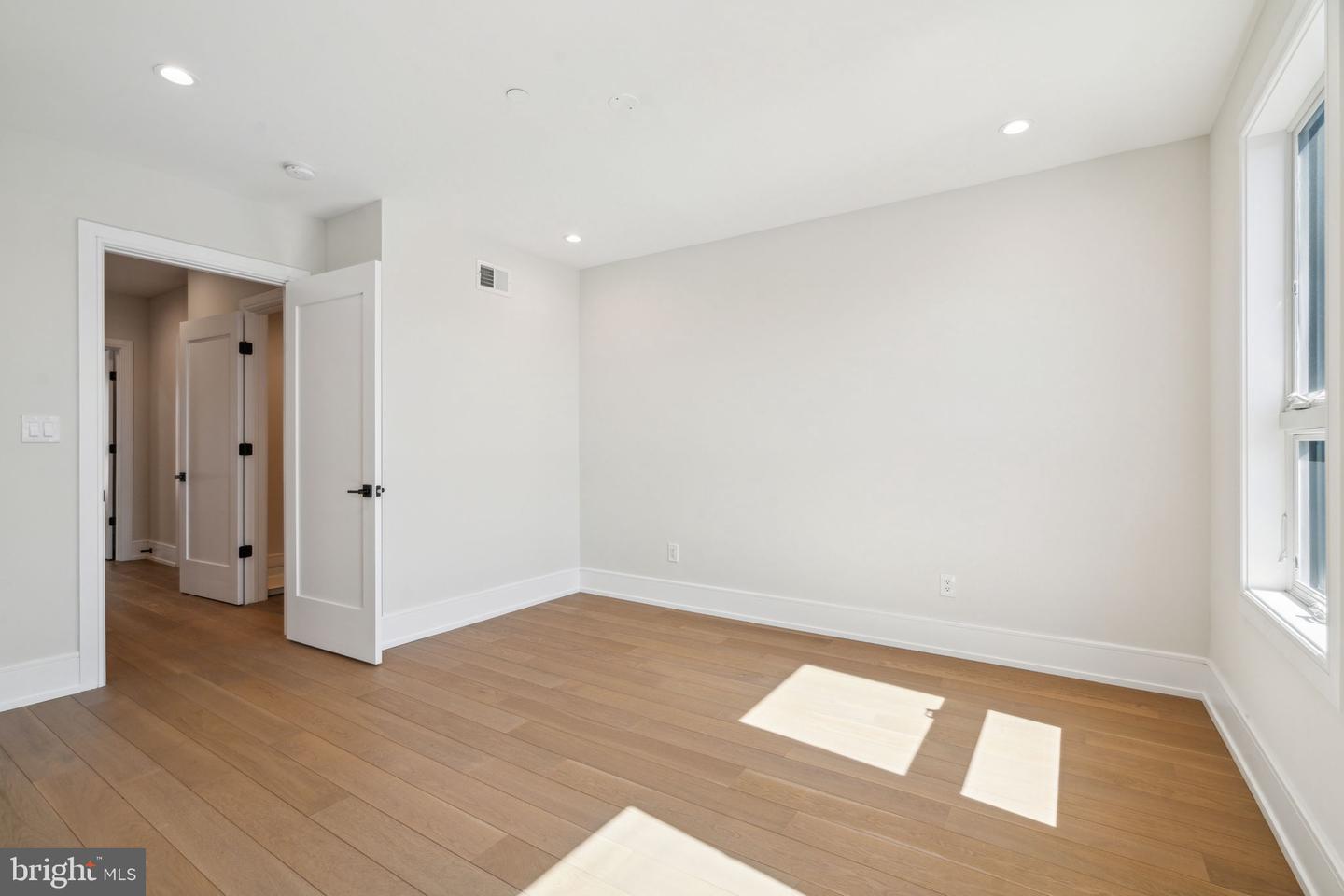 2006 Renaissance Walk Property Photo 35