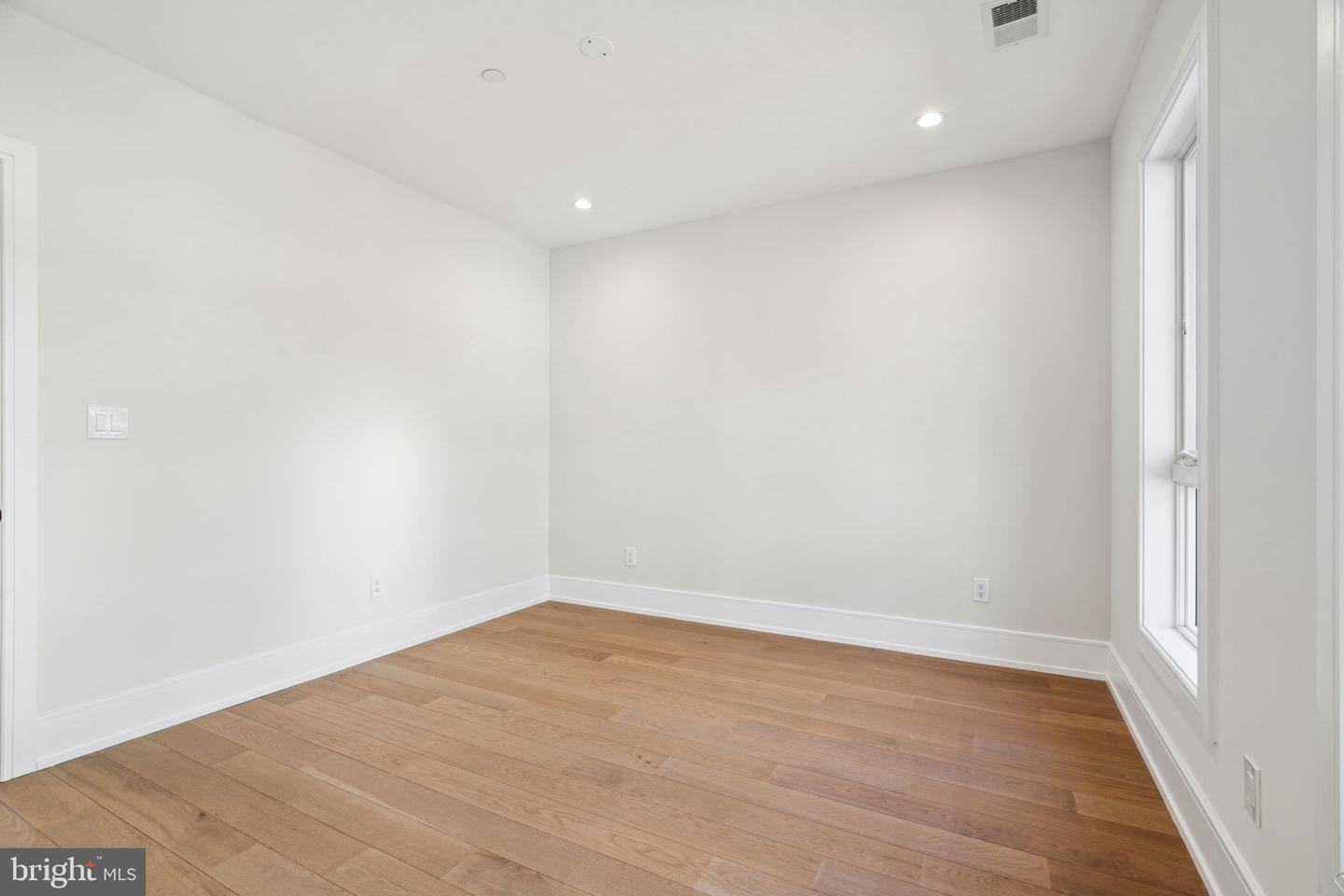 2006 Renaissance Walk Property Photo 42