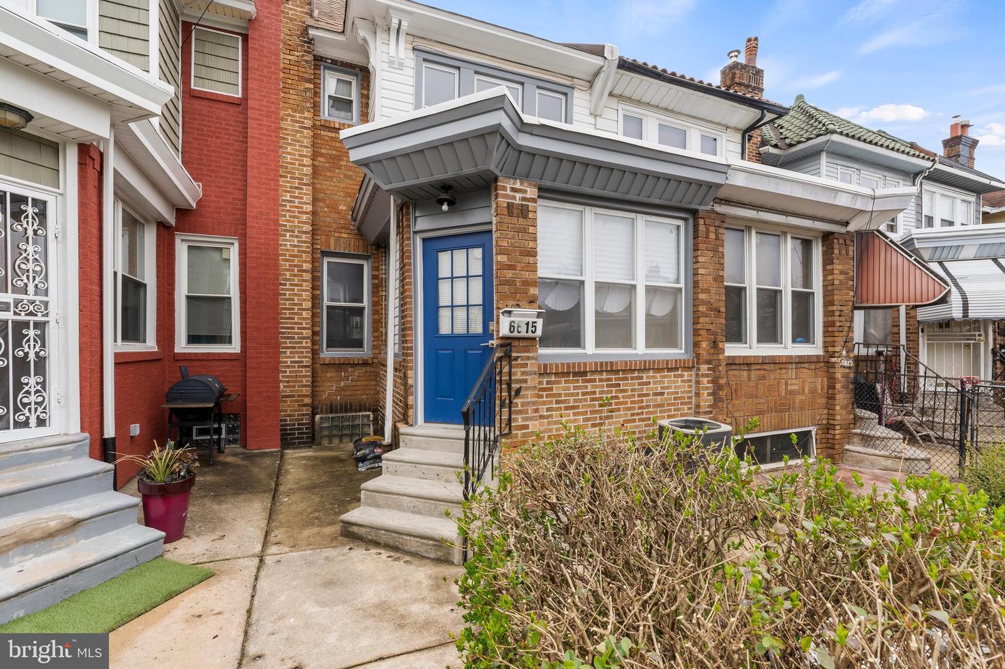 6615 N GRATZ ST Property Photo 1