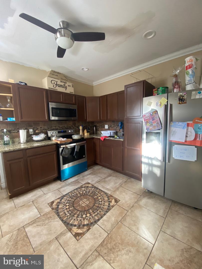 3328 A St Property Photo 12