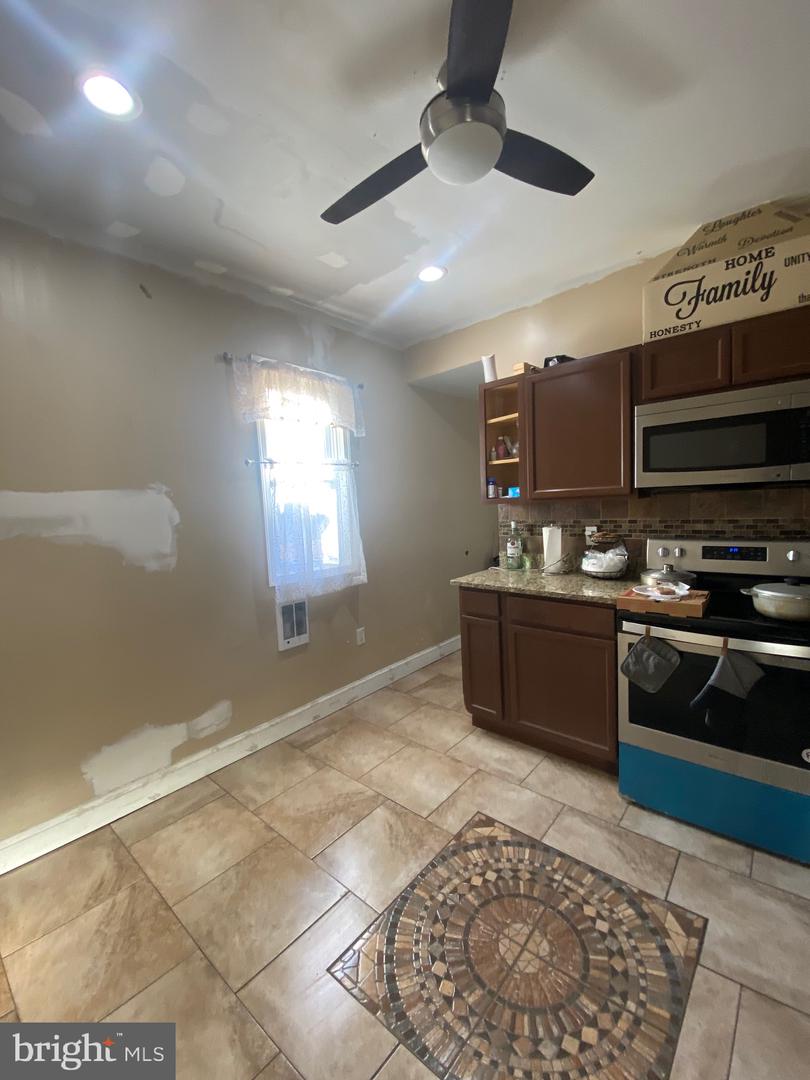 3328 A St Property Photo 13