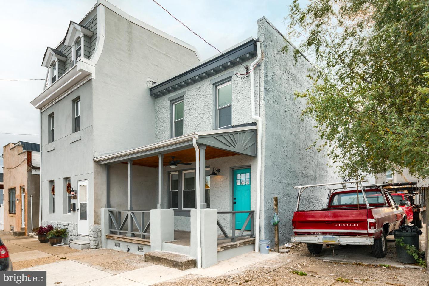 2802 Bridge St Property Photo