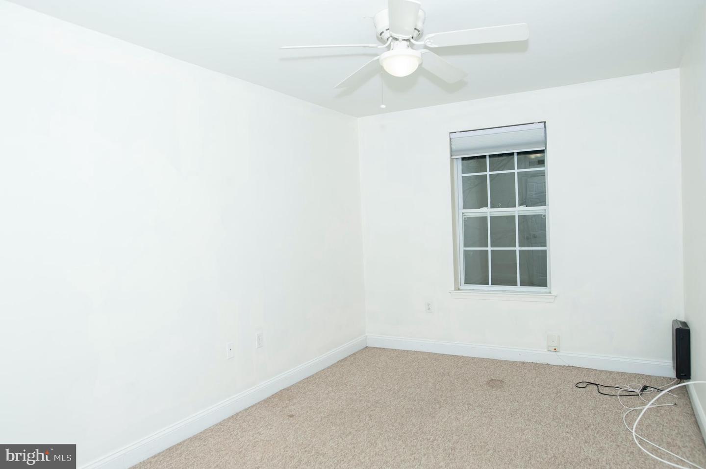 2044 N 18th St #b Property Photo 5