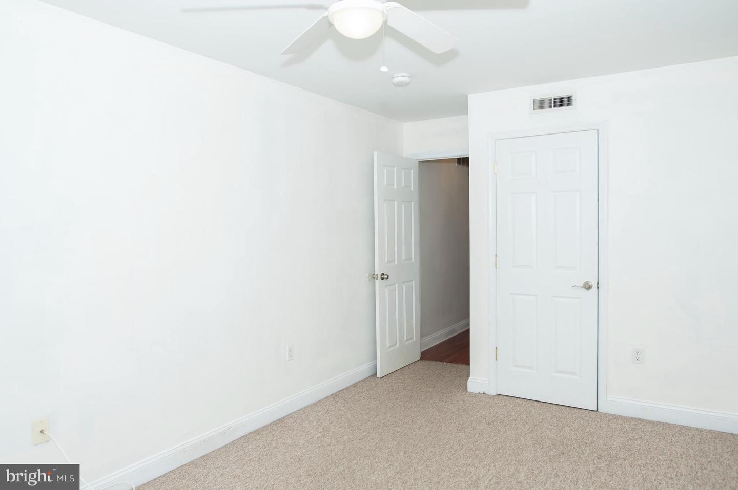 2044 N 18th St #b Property Photo 6