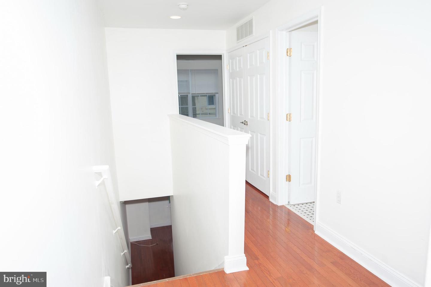 2044 N 18th St #b Property Photo 16