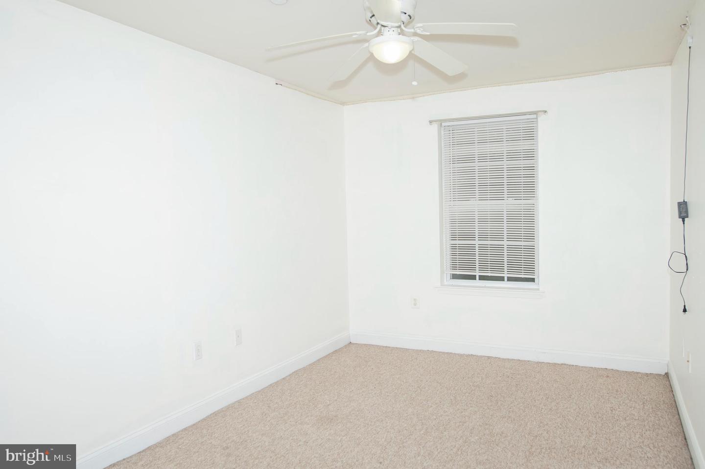 2044 N 18th St #b Property Photo 18